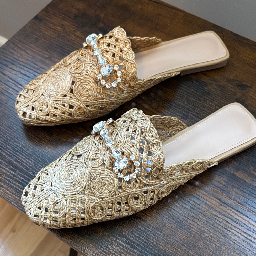 SHEIN Gold Woven Mule Slides with Crystal Accents - Picture 4 of 6